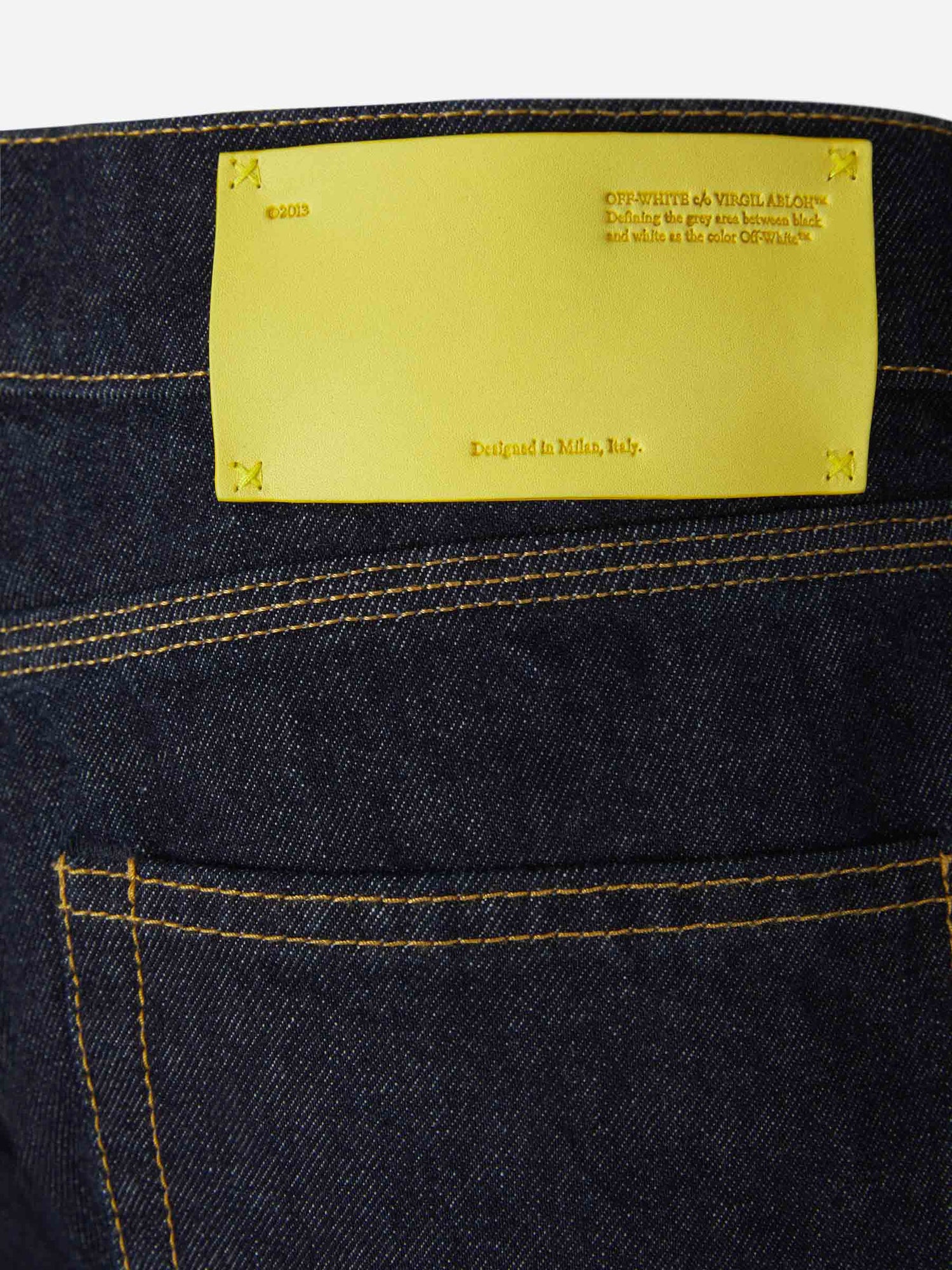 Off-White Bermudas Logo Bordado color Azul Denim sku 523-000790 01 - Foto 6