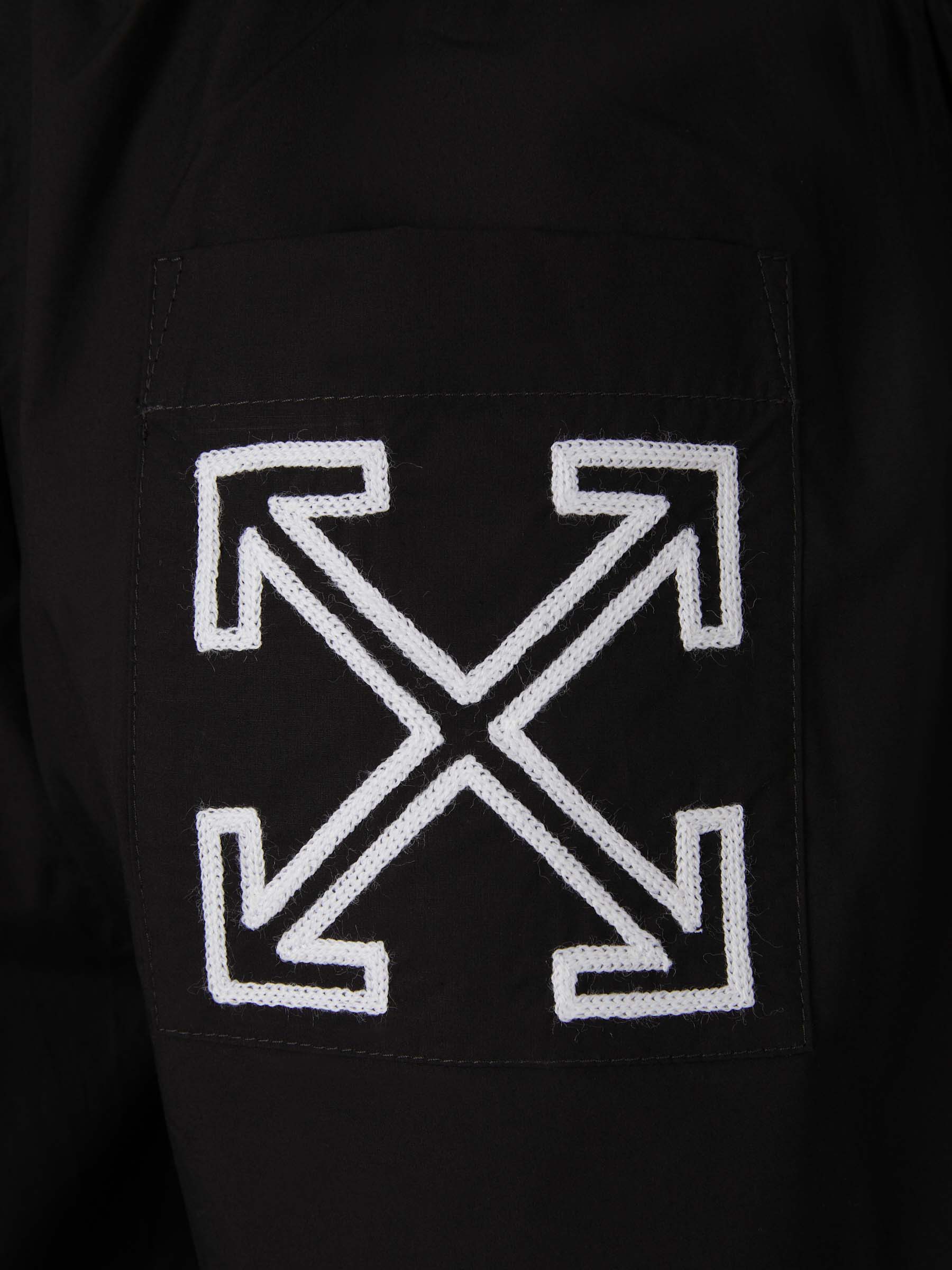 Off-White Bermudas Arrow Algodón color Verde Militar sku 523-000837 02 - Foto 5