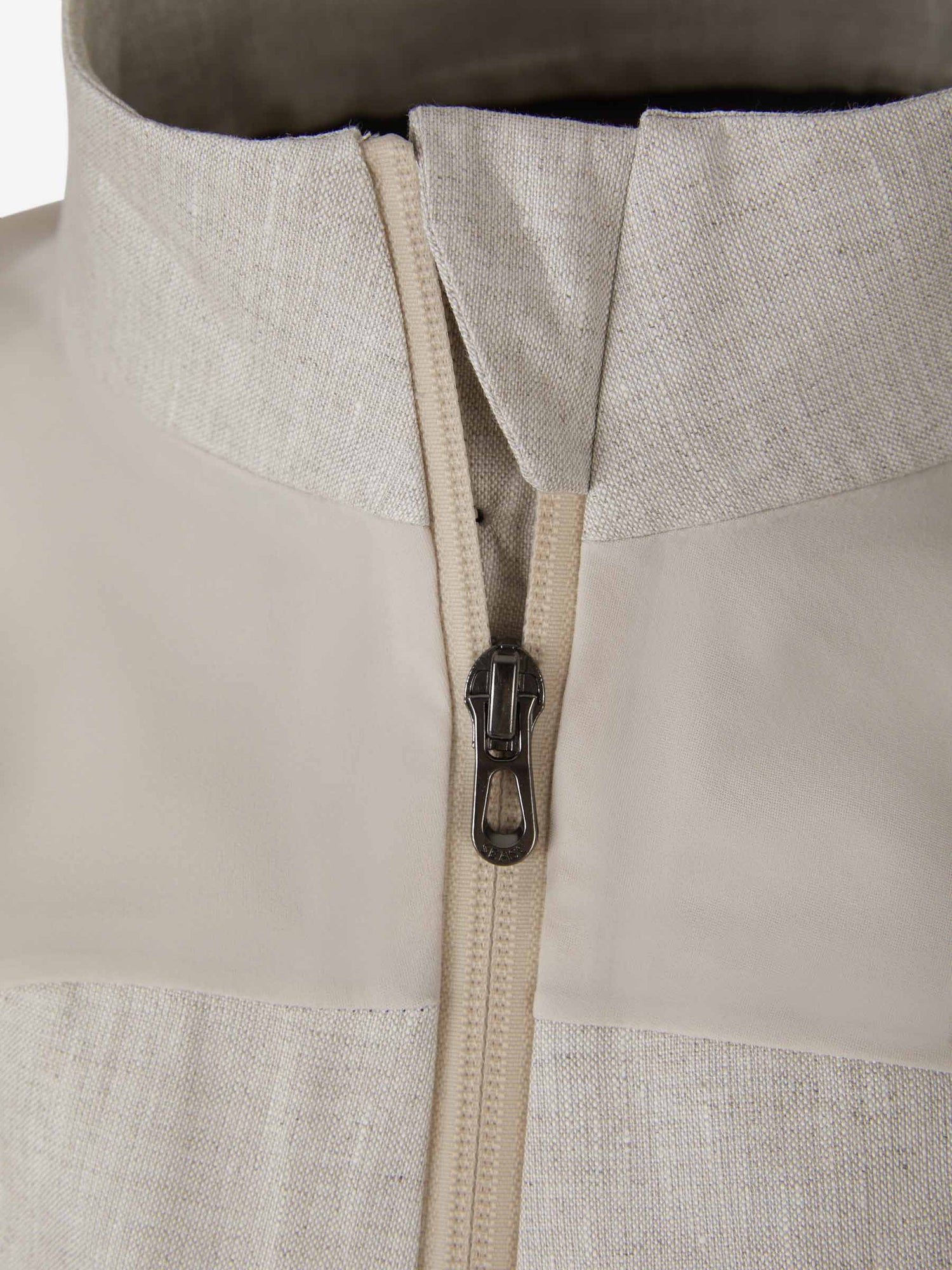 Sease Chaleco Parches Lino color Gris Claro sku 544-000466 00 - Foto 3