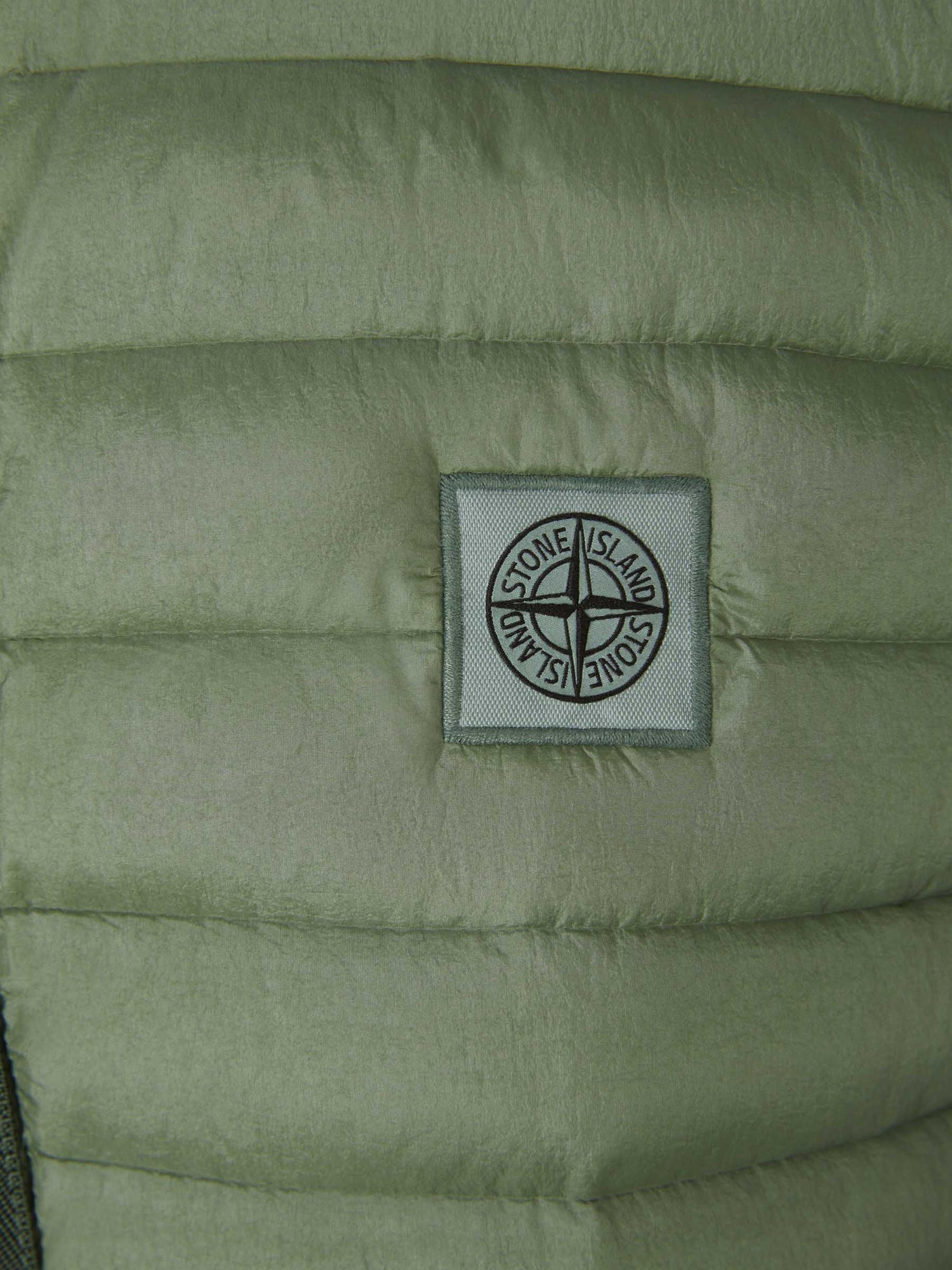 Stone Island Chaleco Acolchado Logo color Verde Oscuro sku 544-000519 01 - Foto 4