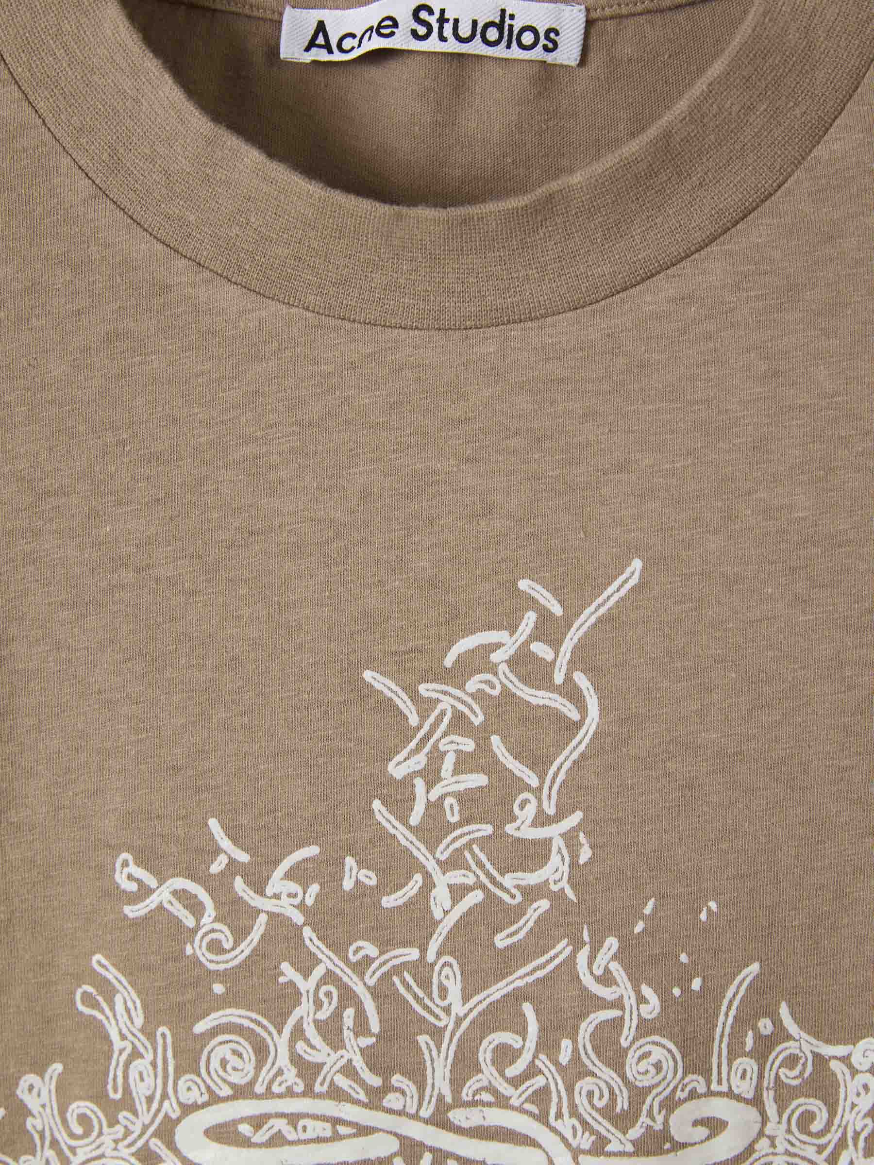 Acne Studios Camiseta Efecto Brillante color Beis sku 553-003242 01 - Foto 3