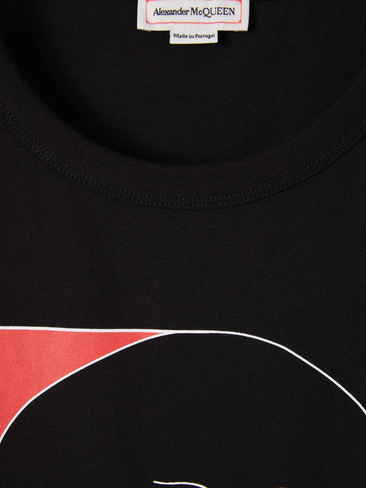 Alexander McQueen Camiseta Gráfico Estampado color Negro sku 553-003405 01 - Foto 3