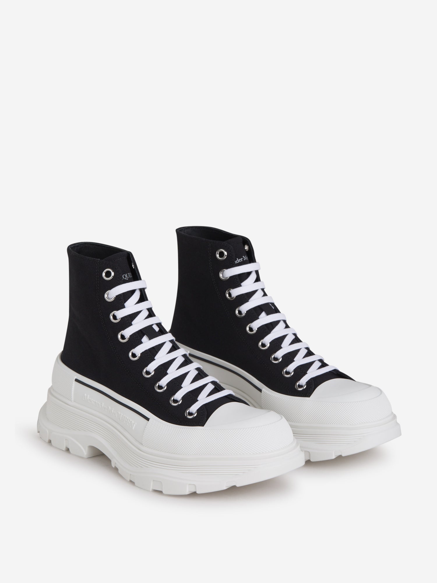 Alexander McQueen Sneakers Tread Slick Altas color Negro sku 611-003957 01 - Foto 2