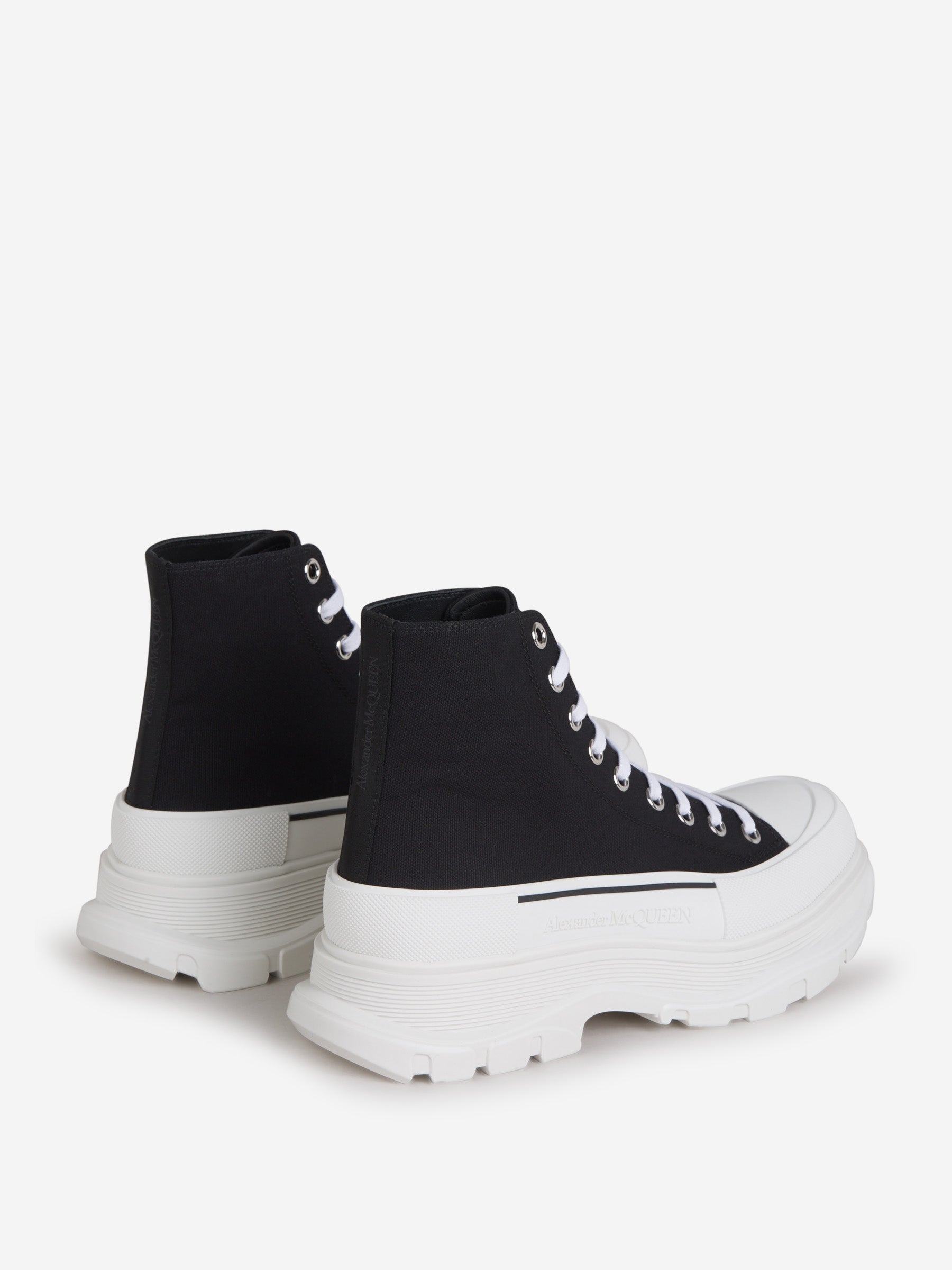 Alexander McQueen Sneakers Tread Slick Altas color Negro sku 611-003957 01 - Foto 3