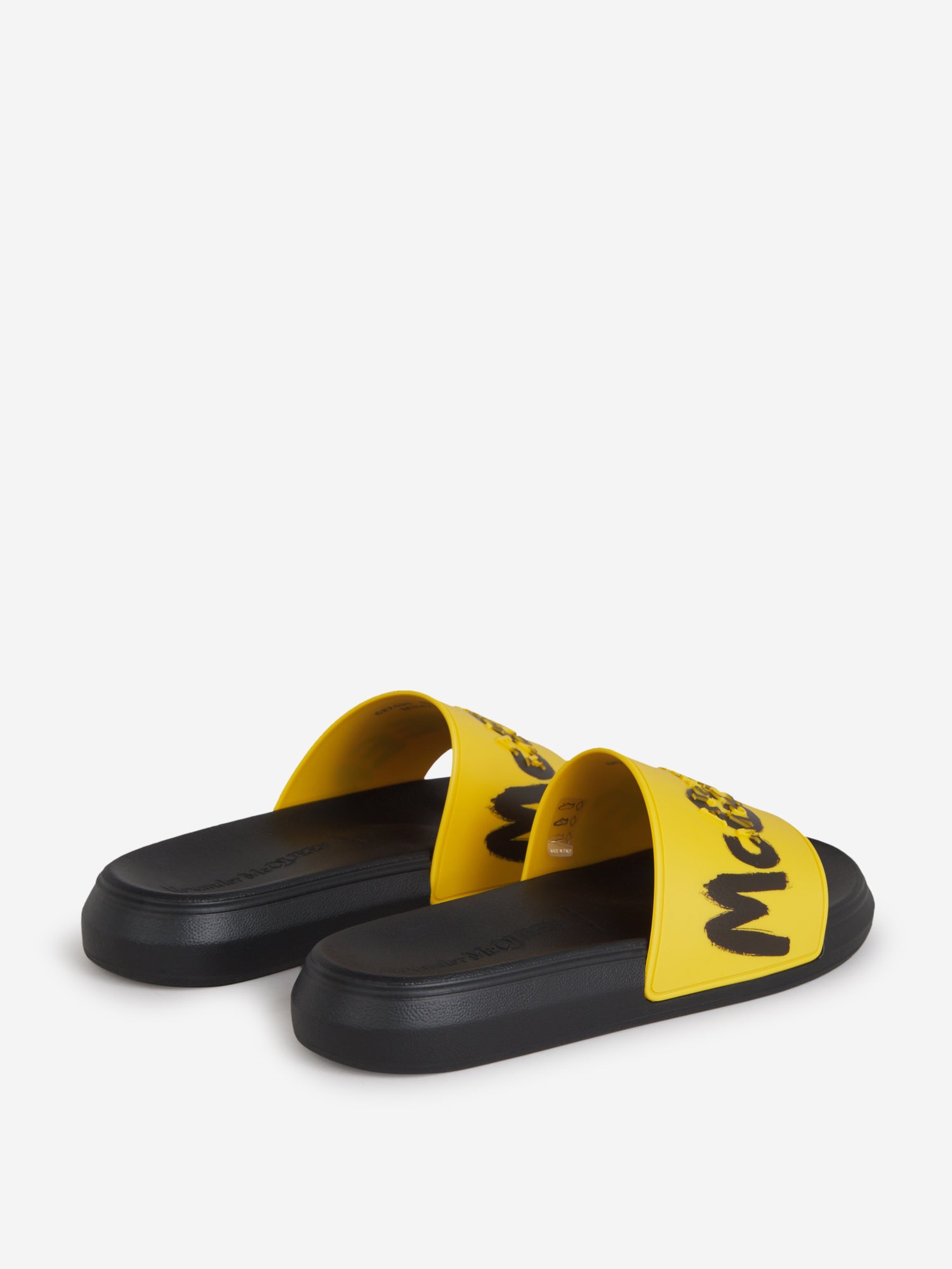 Alexander McQueen Sandalias Logo Graffiti color Amarillo sku 613-000394 01 - Foto 3