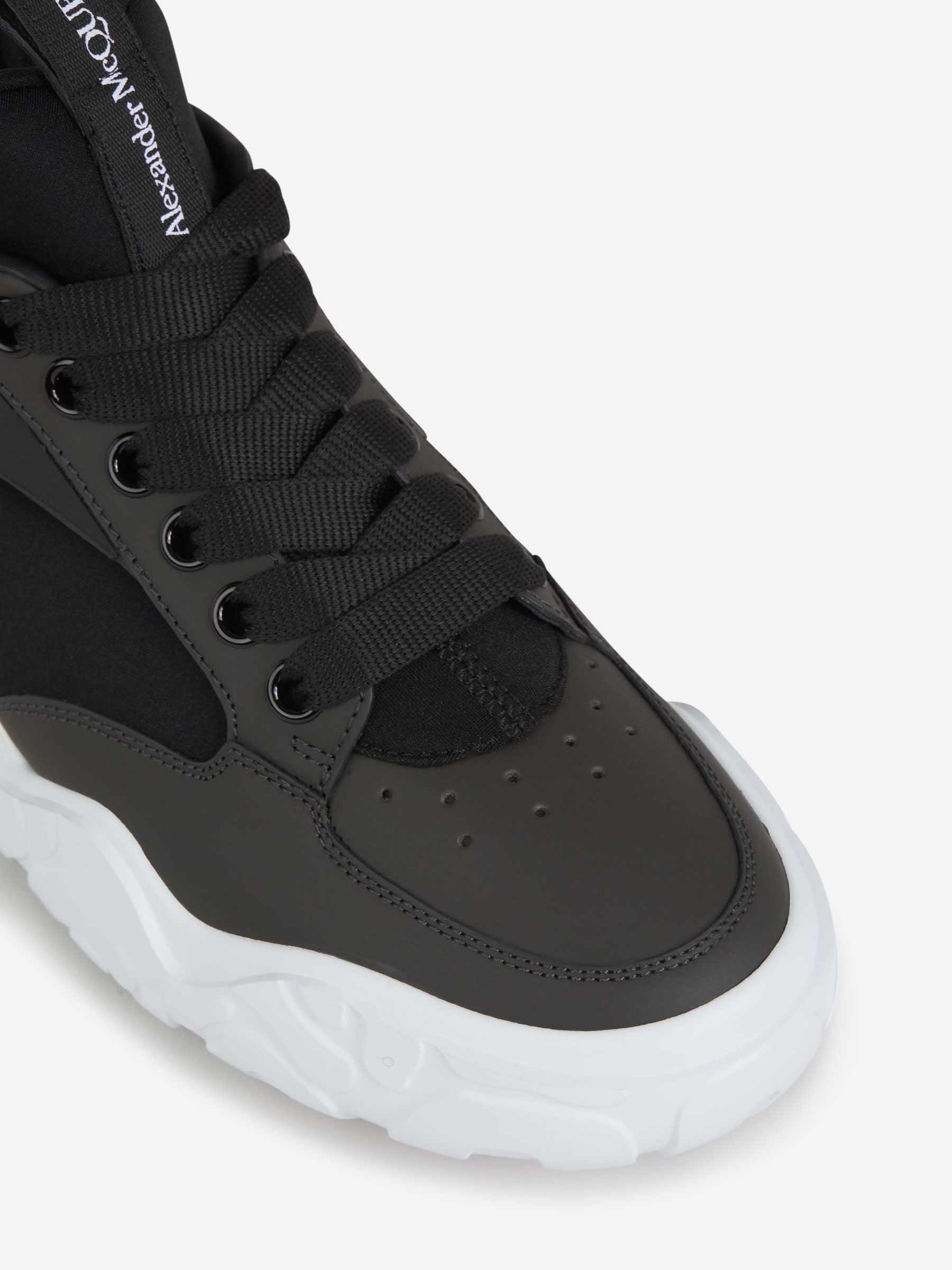 Outlet online Alexander McQueen Hombre Sneakers Court Tech color Negro sku 616-002173 01 - Foto 4