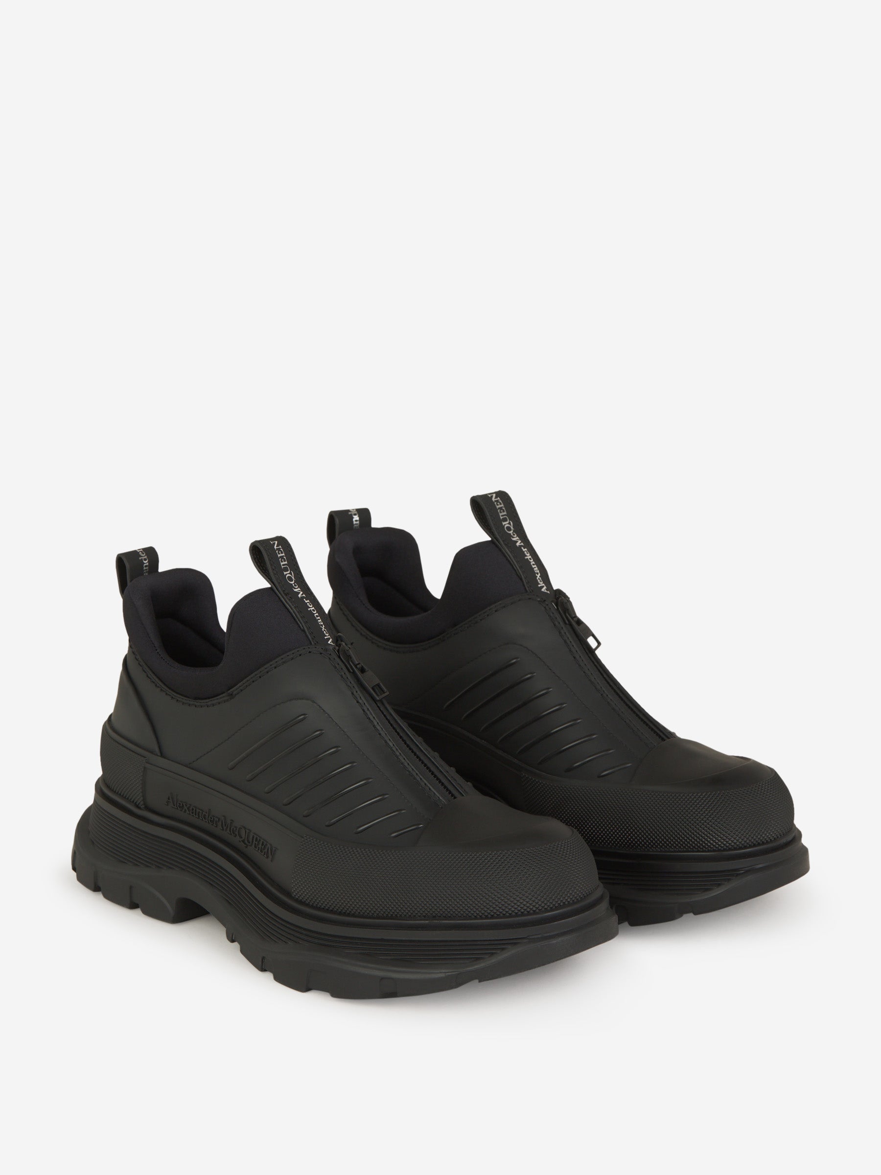 Outlet online Alexander McQueen Hombre Sneakers Suela Cuero color Negro sku 616-002525 01 - Foto 2