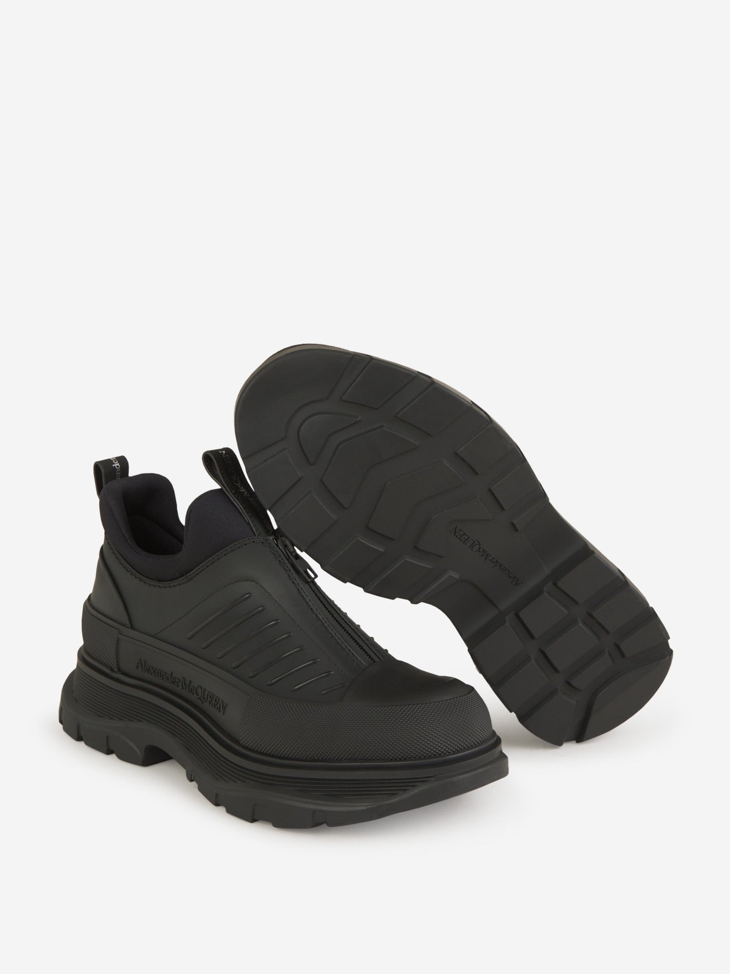 Outlet online Alexander McQueen Hombre Sneakers Suela Cuero color Negro sku 616-002525 01 - Foto 4