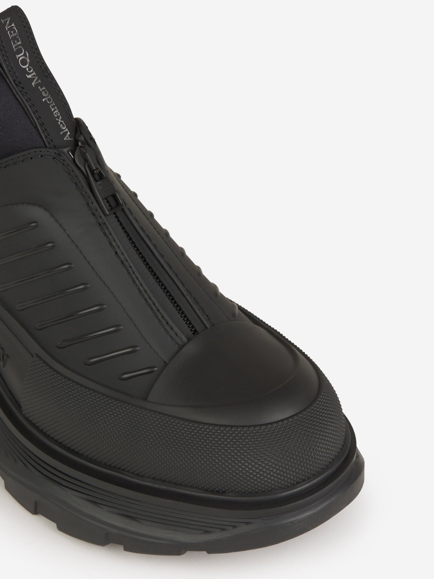 Outlet online Alexander McQueen Hombre Sneakers Suela Cuero color Negro sku 616-002525 01 - Foto 5