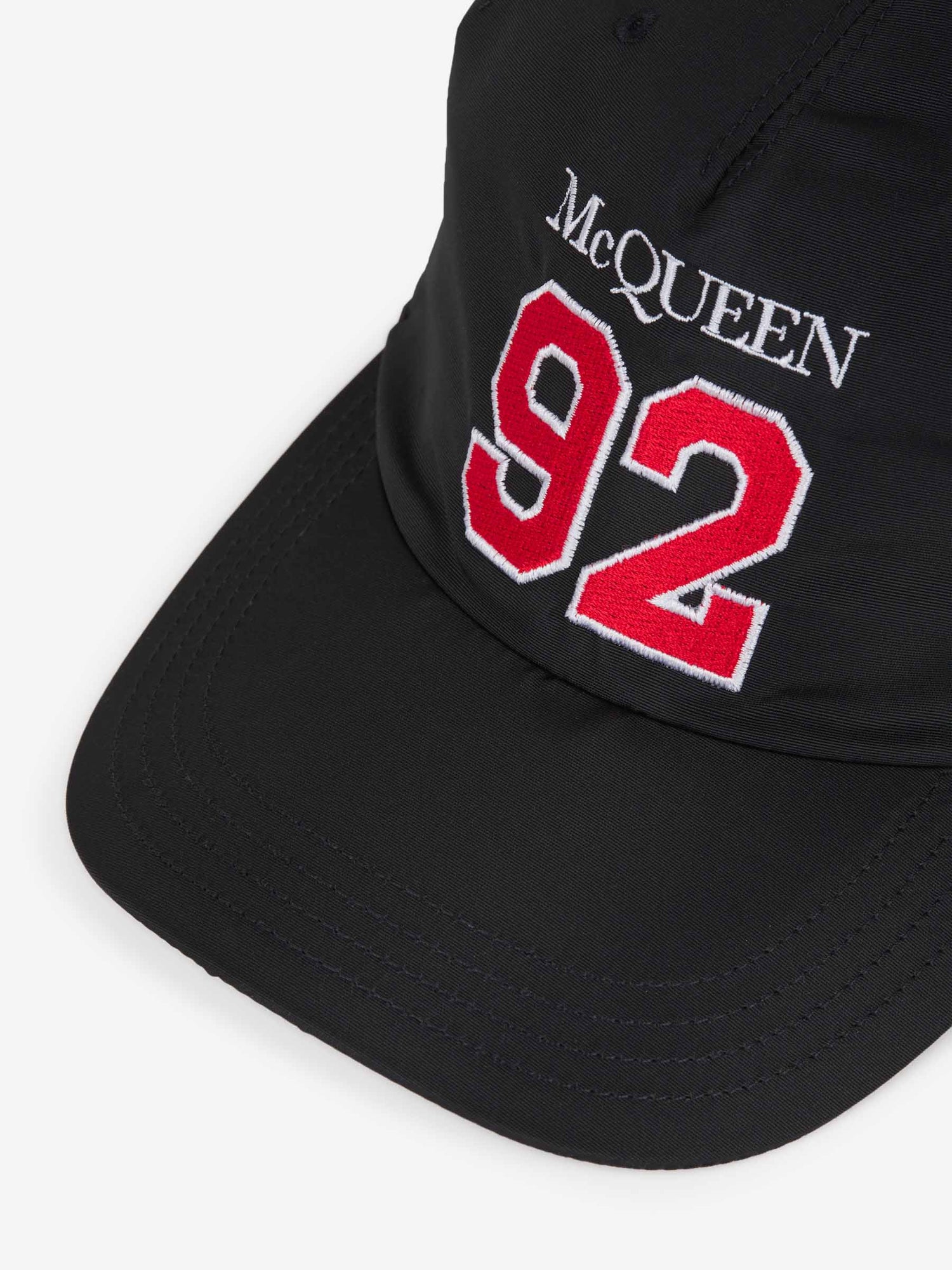 Alexander McQueen Gorra Logo Bordado color Negro sku 695-001221 01 - Foto 4