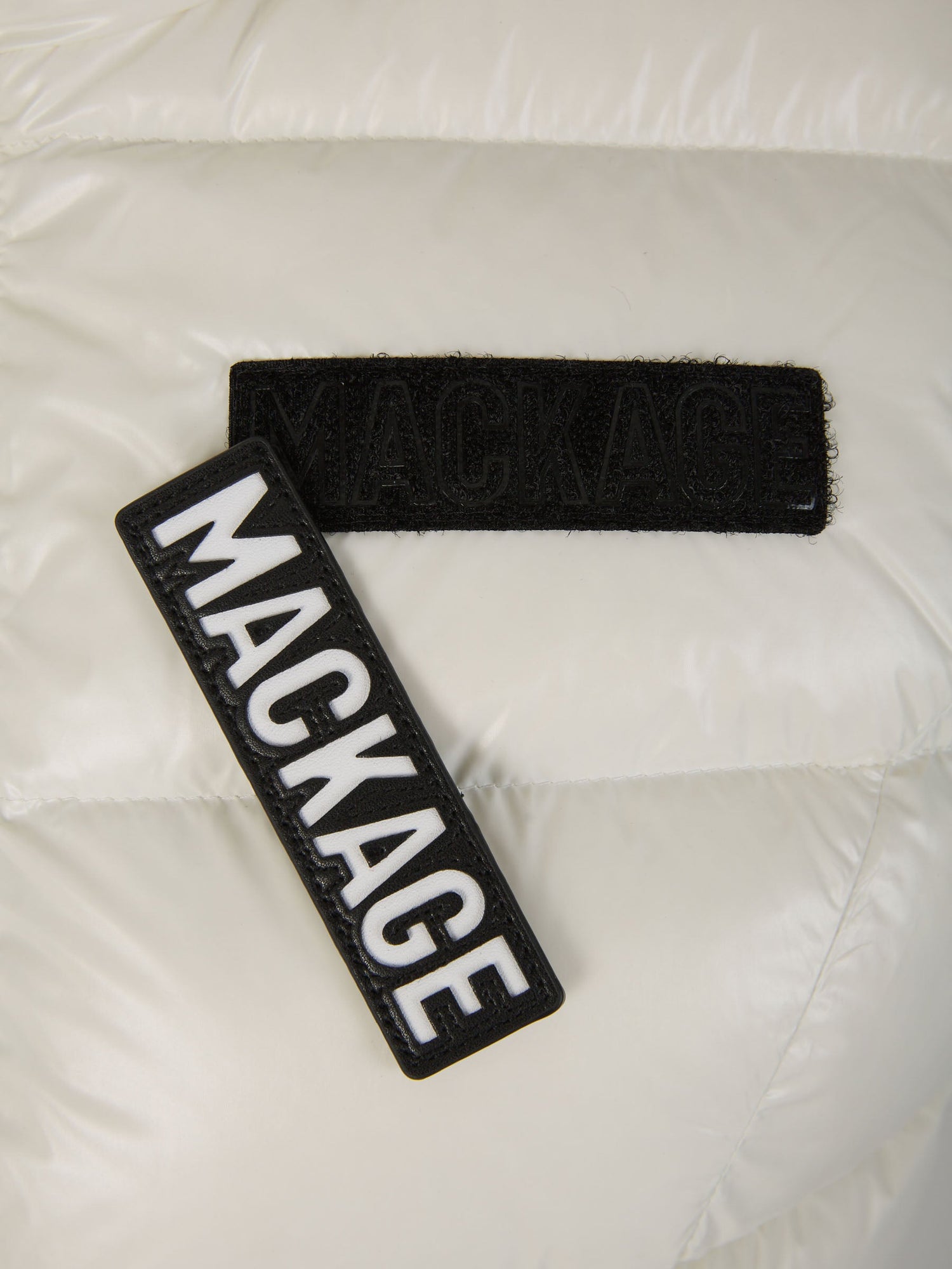 Mackage Chaleco Ligero Chaya color Crema sku 775-000150 01 - Foto 5