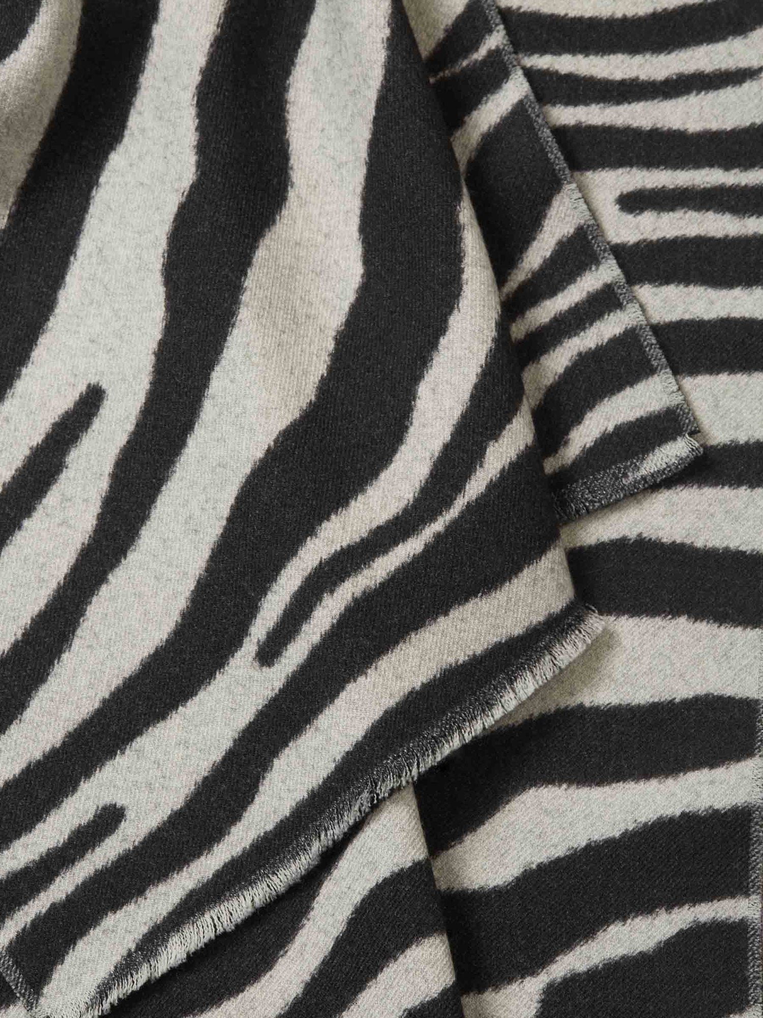 Dries Van Noten Bufanda Motivo Animal Lana color Blanco sku 796-000076 02 - Foto 4