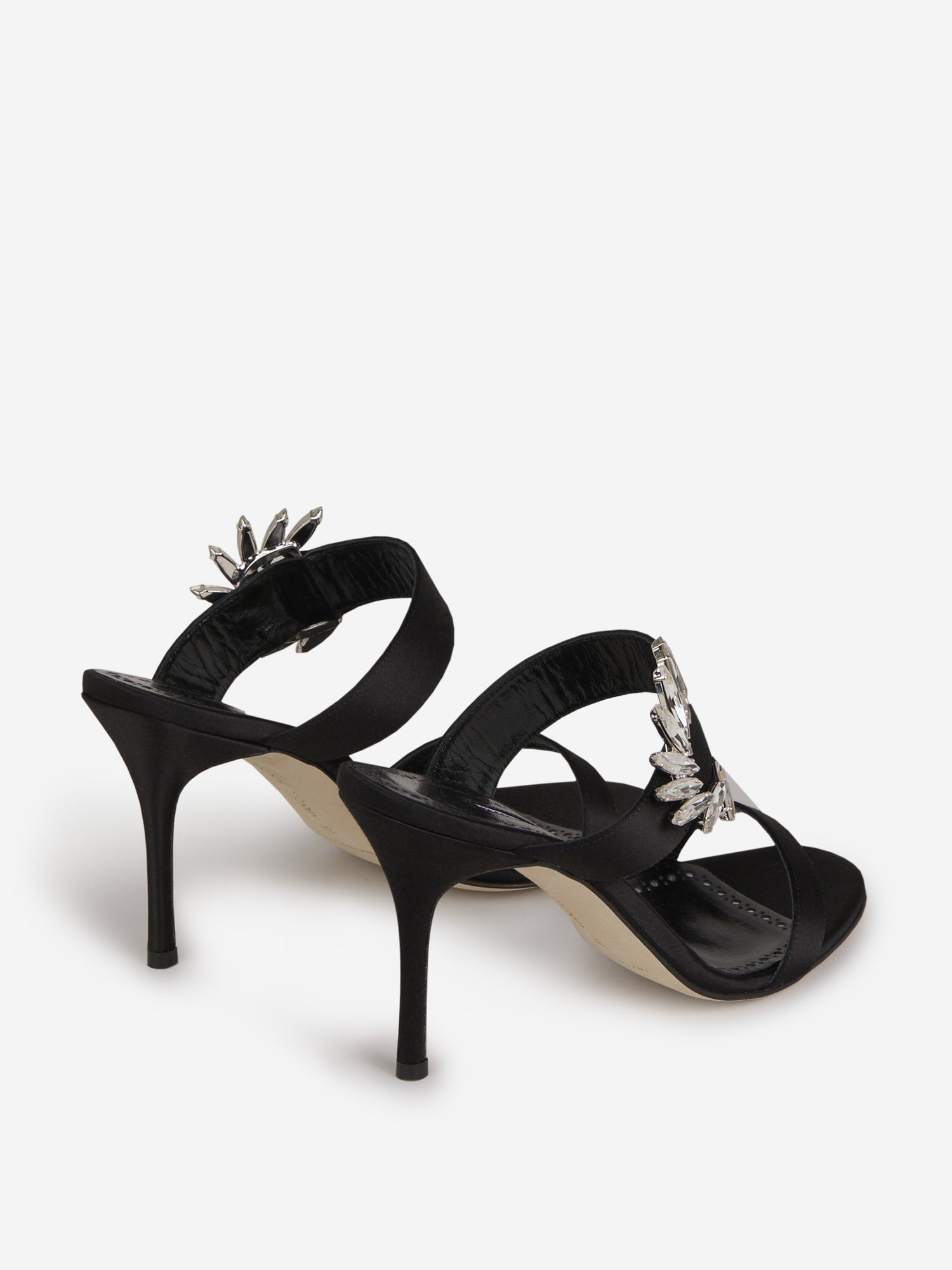 Manolo Blahnik Sandalias Chivela Satén color Negro sku 800-004925 00 - Foto 3