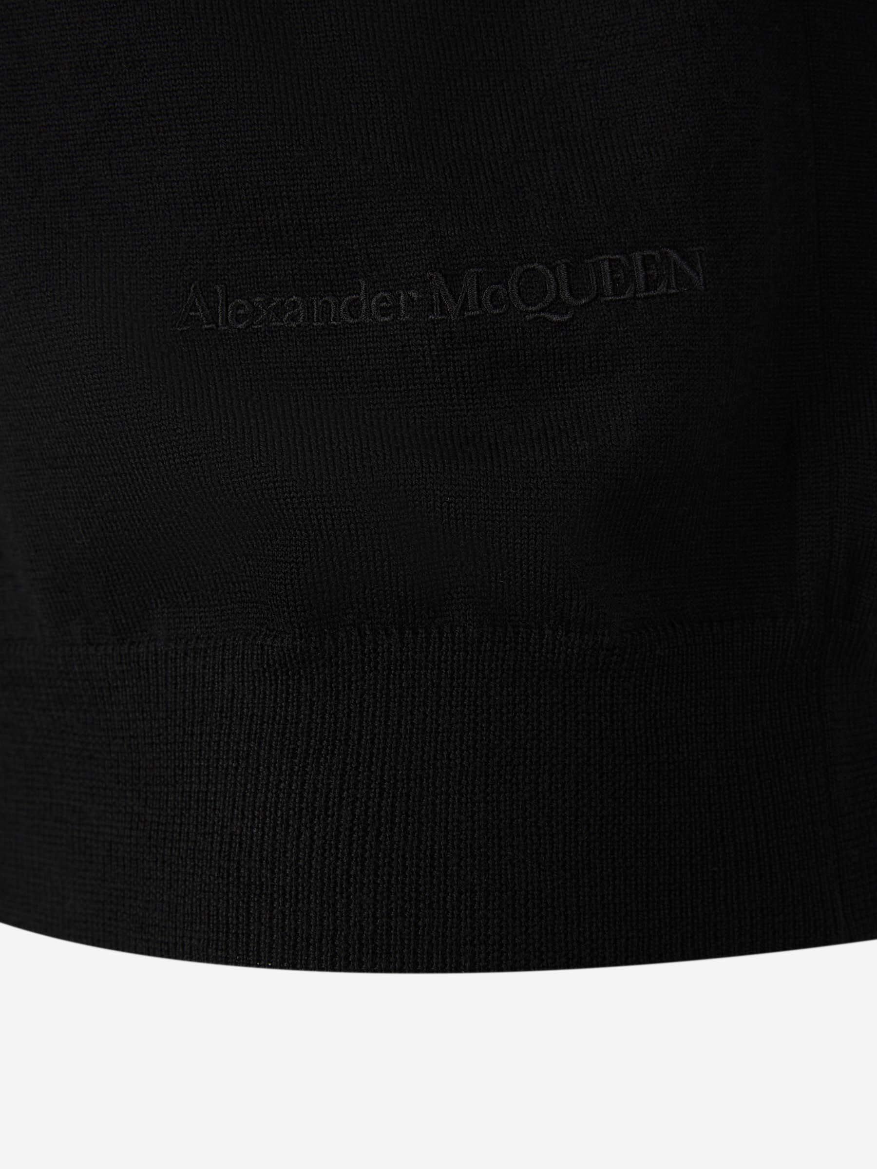Outlet online Alexander McQueen Hombre Polo Punto Lana color Negro sku 552-001435 01 - Foto 4