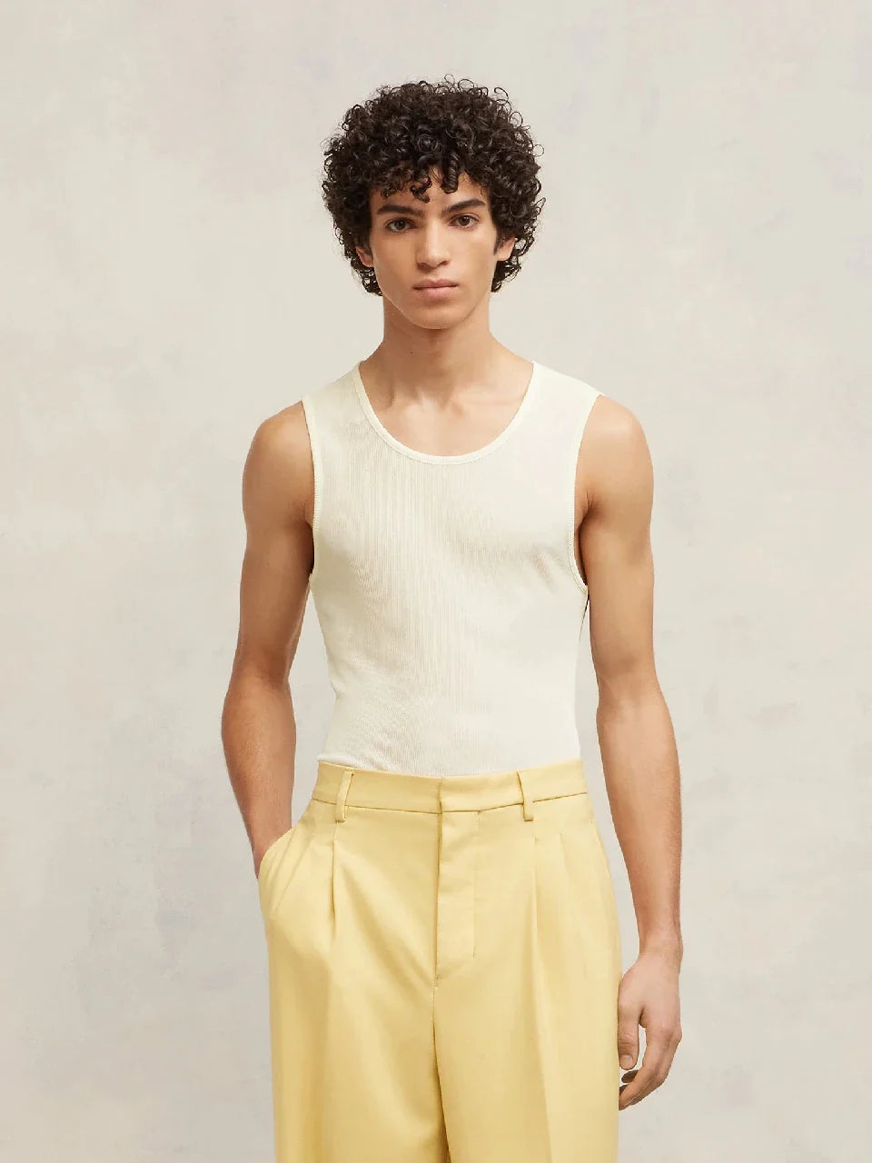 Ami Paris Camiseta Larga Sin Mangas color Crema sku 553-003279 01 - Foto 2