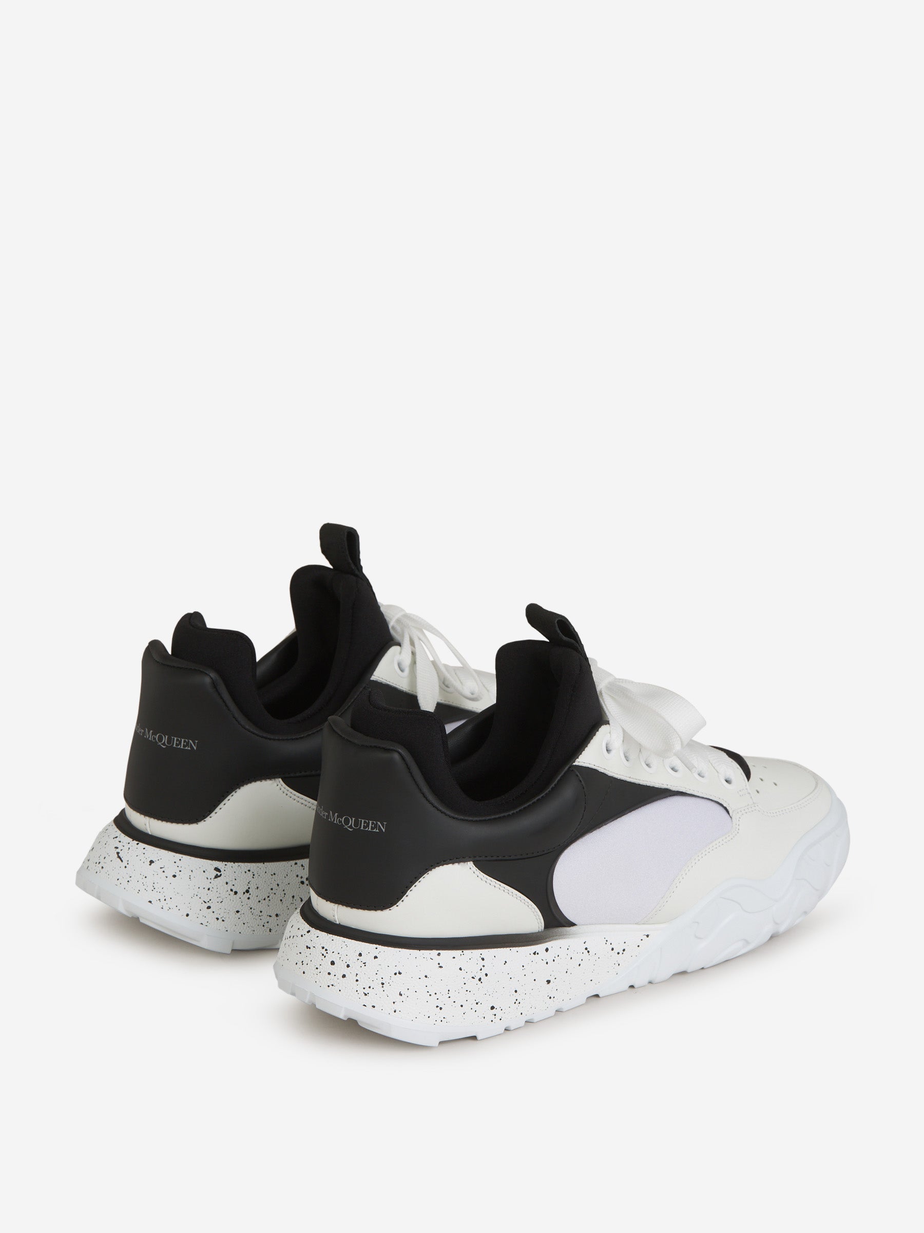 Outlet online Alexander McQueen Hombre Sneakers New Court Eco color Blanco sku 616-002636 01 - Foto 3